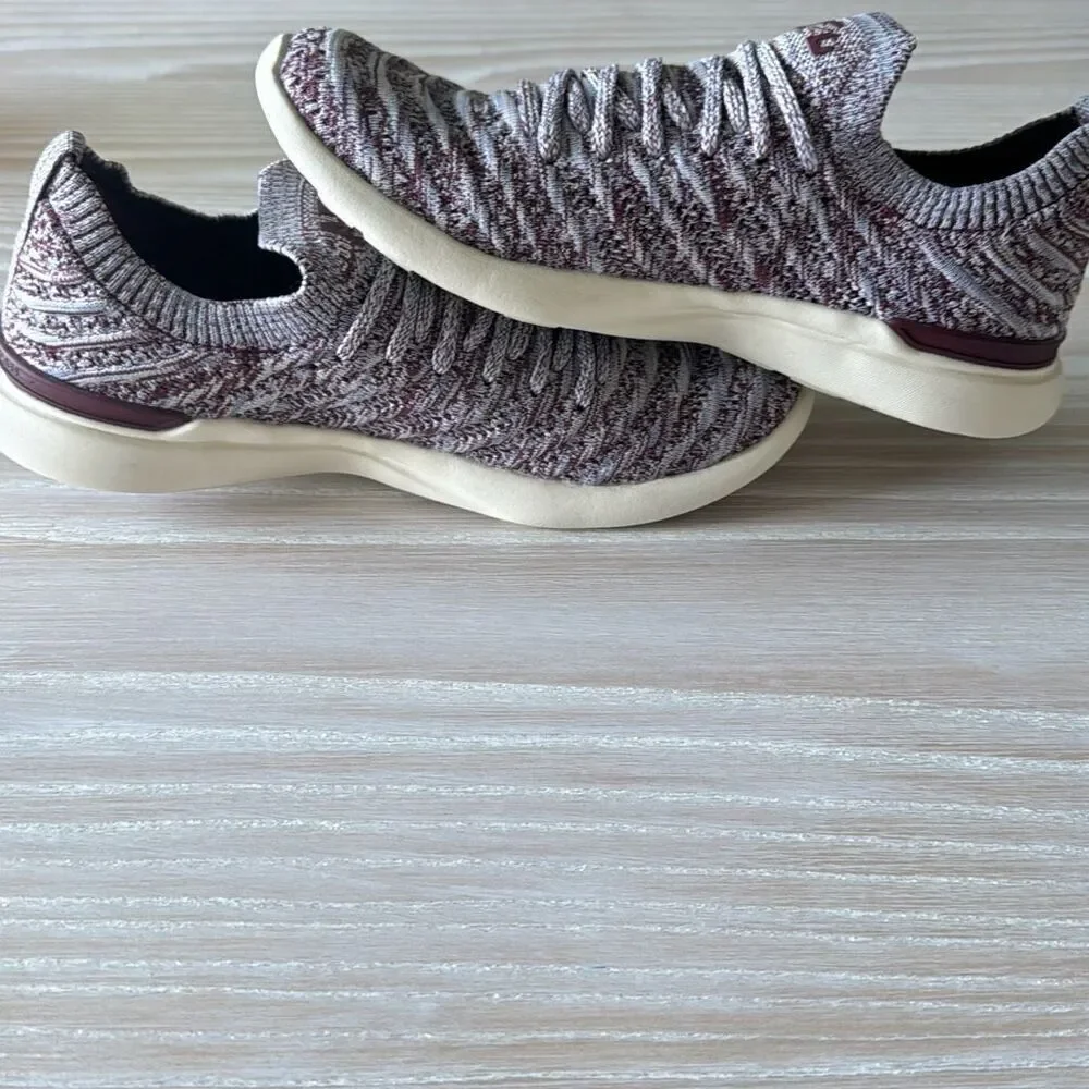 APL Athletic Propulsion Labs - Wave TechLoom Running Sneakers - Burgundy 6.5